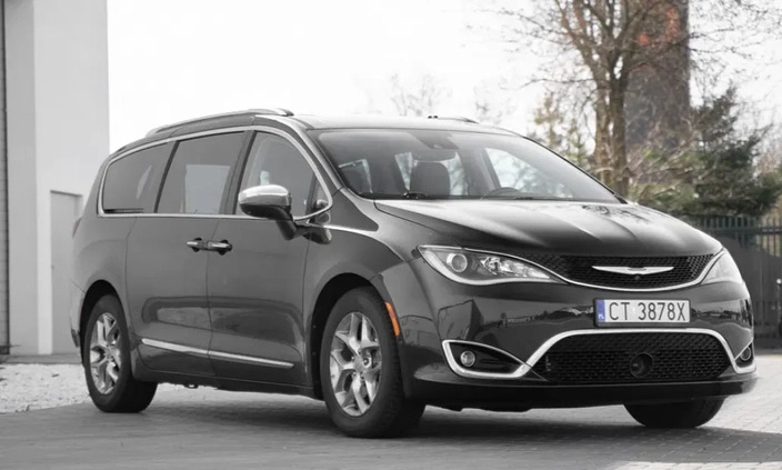 Chrysler Pacifica cena 114999 przebieg: 79500, rok produkcji 2018 z Pilawa małe 529